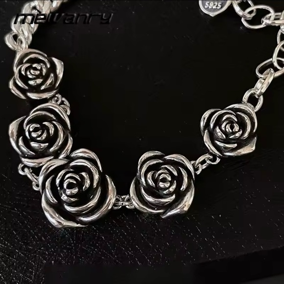 Women’s Retro Roses Silver Bracelet - Picture 2 of 5